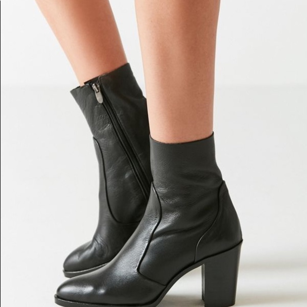 Crosswalk Dream Ankle Boot US 8 / EU 38